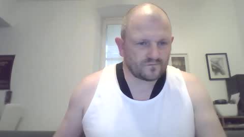 Snapshot of mrhotsex69 chatting on May 5, 2026, 3:20 pm mrhotsex69 online show from May 5, 2026, 3:20 pm