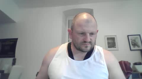 Snapshot of mrhotsex69 chatting on May 6, 2026, 11:32 pm mrhotsex69 online show from May 6, 2026, 11:32 pm