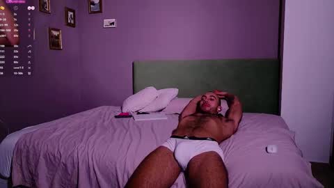 Snapshot of mrj9921 chatting on September 15, 2025, 5:35 pm Juan online show from September 15, 2025, 5:35 pm