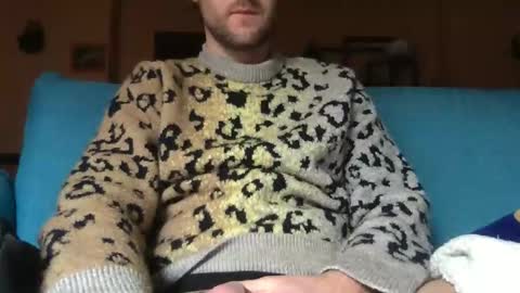 Snapshot of mrk_94 chatting on December 21, 2025, 2:13 pm MRK 94 online show from December 21, 2025, 2:13 pm