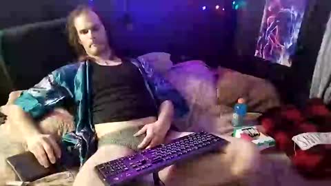 Snapshot of mrkinksized chatting on January 14, 2025, 2:32 pm MrKinkSized online show from January 14, 2025, 2:32 pm