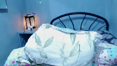 mrladybunnycock online show from December 28, 2024, 2:11 am