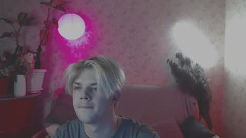 mr leo online show from February 4, 2025, 6:49 pm
