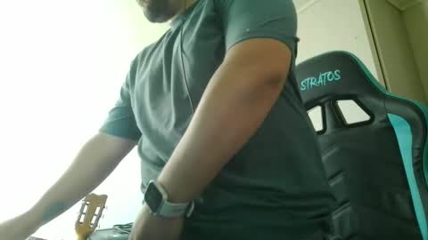 Snapshot of mrlilnice chatting on March 5, 2026, 4:25 pm mrlilnice online show from March 5, 2026, 4:25 pm