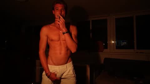 Mr Long online show from November 15, 2025, 9:43 pm