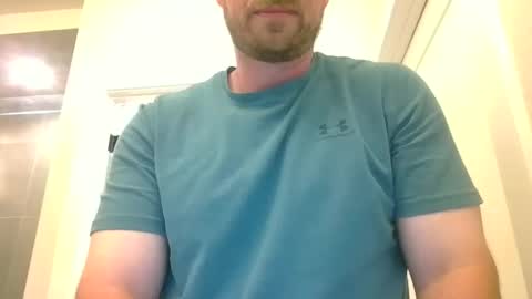 mrmeoggie online show from September 9, 2025, 5:07 am