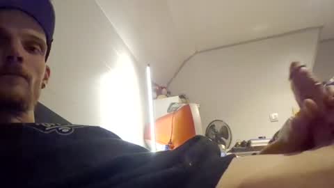 mrnicerguy652067 online show from September 14, 2025, 4:39 pm
