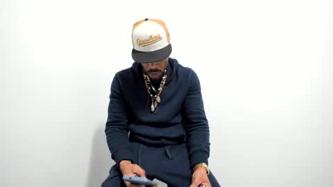 mromg007 online show from December 20, 2024, 7:17 pm