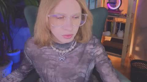 Barbie online show from November 14, 2025, 5:28 am