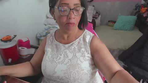Snapshot of mrs_mommy chatting on March 19, 2026, 7:18 pm mrs_mommy online show from March 19, 2026, 7:18 pm