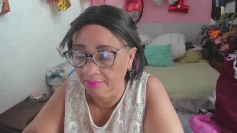 Snapshot of mrs_mommy chatting on March 21, 2026, 7:39 pm mrs_mommy online show from March 21, 2026, 7:39 pm