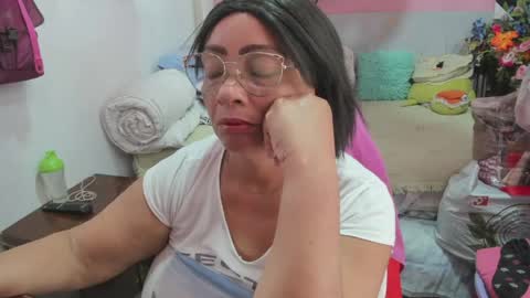 Snapshot of mrs_mommy chatting on March 29, 2026, 8:31 pm mrs_mommy online show from March 29, 2026, 8:31 pm