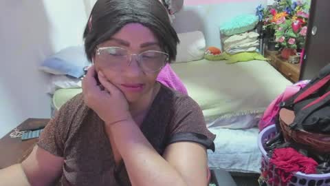 Snapshot of mrs_mommy chatting on April 8, 2026, 11:59 pm mrs_mommy online show from April 8, 2026, 11:59 pm