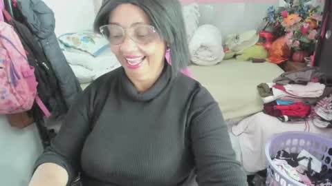 mrs_mommy online show from May 6, 2026, 7:08 pm