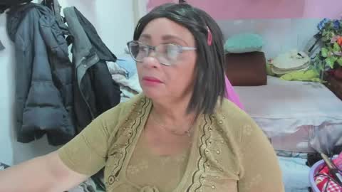 mrs_mommy online show from May 19, 2026, 6:58 pm
