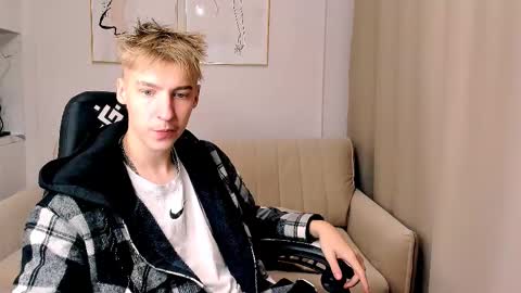 Adam online show from October 23, 2025, 10:58 am