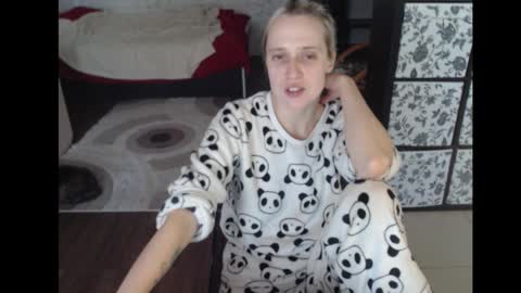 Snapshot of mrsluck chatting on September 22, 2025, 10:50 am Sasha online show from September 22, 2025, 10:50 am