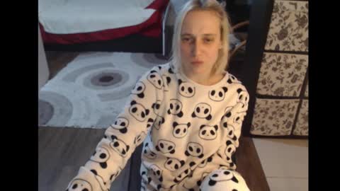 Snapshot of mrsluck chatting on September 28, 2025, 8:14 pm Sasha online show from September 28, 2025, 8:14 pm