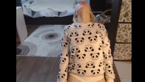 Snapshot of mrsluck chatting on October 18, 2025, 5:57 pm Sasha online show from October 18, 2025, 5:57 pm