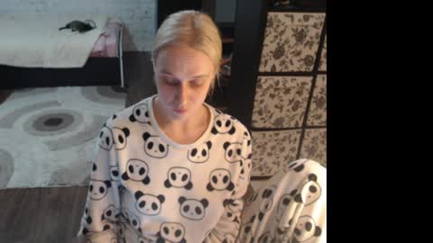 Sasha online show from April 14, 2026, 6:36 pm