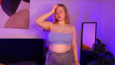 Snapshot of mrsprude chatting on February 24, 2025, 5:43 am Molly online show from February 24, 2025, 5:43 am