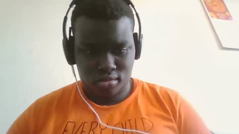 Snapshot of mrssavage2024 chatting on December 19, 2024, 1:07 pm Mensah Bonsu online show from December 19, 2024, 1:07 pm