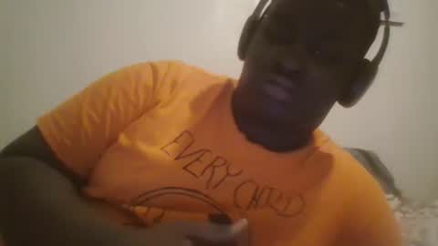 Snapshot of mrssavage2024 chatting on December 20, 2024, 11:37 pm Mensah Bonsu online show from December 20, 2024, 11:37 pm