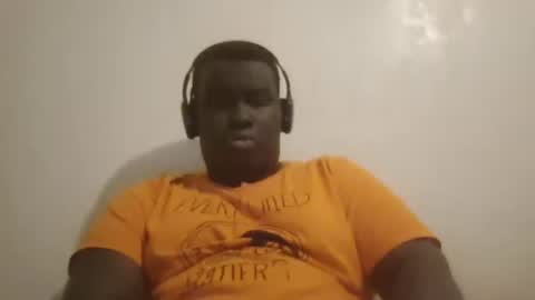 Snapshot of mrssavage2024 chatting on December 23, 2024, 10:23 pm Mensah Bonsu online show from December 23, 2024, 10:23 pm