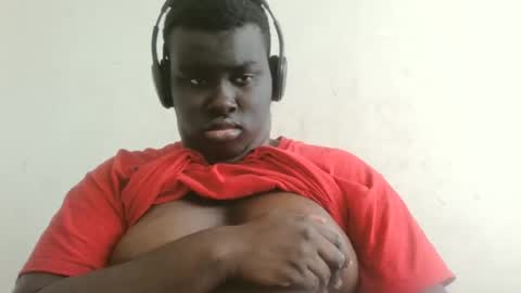 Snapshot of mrssavage2024 chatting on February 23, 2025, 8:22 pm Mensah Bonsu online show from February 23, 2025, 8:22 pm