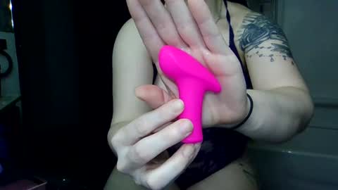 Mrstxoxo4594 online show from May 5, 2026, 6:54 am