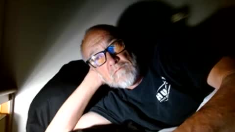 mrtease5 online show from May 17, 2026, 5:05 am