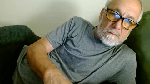 mrtease5 online show from June 8, 2026, 3:29 am