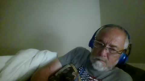mrtease5 online show from June 15, 2026, 4:47 am