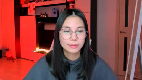 ms_emily_ online show from October 15, 2025, 6:08 pm