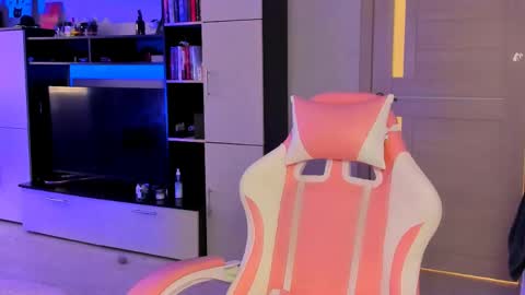 Snapshot of ms_emily_ chatting on May 29, 2026, 11:52 am ms_emily_ online show from May 29, 2026, 11:52 am