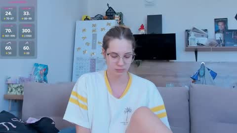 Snapshot of ms_foryou chatting on April 23, 2026, 3:41 am Ms ForYOU online show from April 23, 2026, 3:41 am