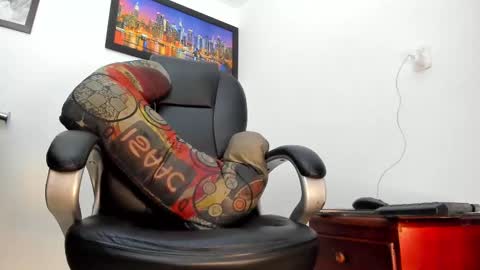 Snapshot of ms_lunarose chatting on October 27, 2025, 11:20 pm ms_lunarose online show from October 27, 2025, 11:20 pm