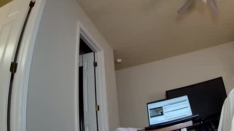 Snapshot of ms_queen chatting on January 7, 2025, 8:10 pm missqueenbbw online show from January 7, 2025, 8:10 pm