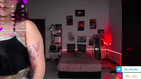 Manuela3 online show from September 17, 2025, 6:31 pm