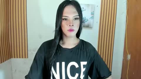 selena online show from November 9, 2025, 12:03 pm