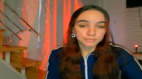 ms_sophiee online show from January 3, 2025, 2:19 pm