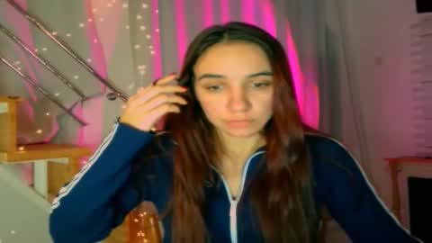 ms_sophiee online show from January 4, 2025, 4:11 pm