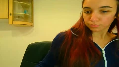 ms_sophiee online show from January 23, 2025, 5:10 pm