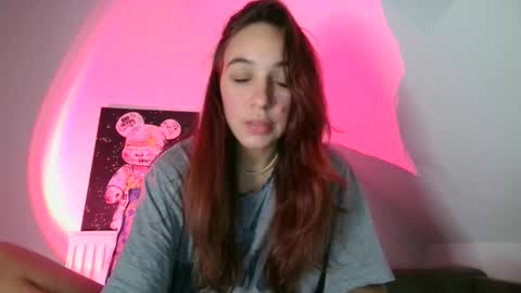 ms_sophiee online show from October 8, 2025, 6:16 pm