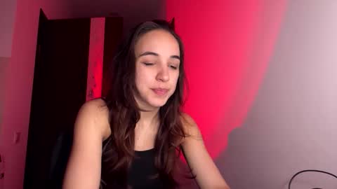 ms_sophiee online show from April 23, 2026, 7:49 pm