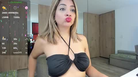 Valery Torres  online show from March 2, 2025, 10:03 am