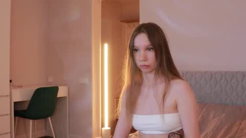 Snapshot of msaura chatting on October 17, 2025, 7:11 am Svetlana  online show from October 17, 2025, 7:11 am