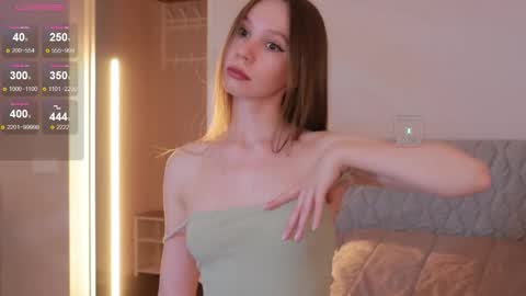 Snapshot of msaura chatting on October 23, 2025, 5:29 am Svetlana  online show from October 23, 2025, 5:29 am