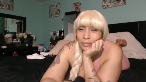 Queen Baddie online show from December 23, 2024, 12:08 pm