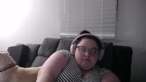 Snapshot of mscamirose15 chatting on November 6, 2025, 2:34 am Ms. Cami Rose online show from November 6, 2025, 2:34 am